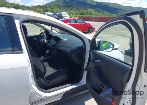 2018 Ford Focus Se z USA, uszkodzony, nr VIN 1FADP3K28JL288692